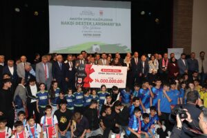 BÜYÜKŞEHİR’DEN AMATÖR SPORA BU YIL DA 14 MİLYON TL’LİK DEV DESTEK