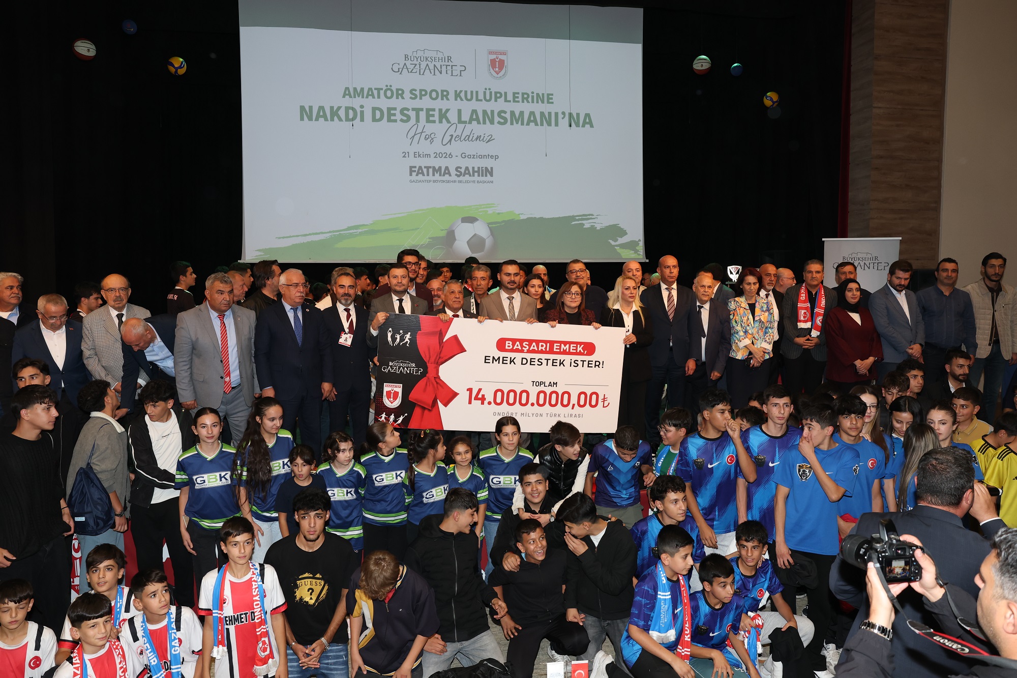 BÜYÜKŞEHİR’DEN AMATÖR SPORA BU YIL DA 14 MİLYON TL’LİK DEV DESTEK