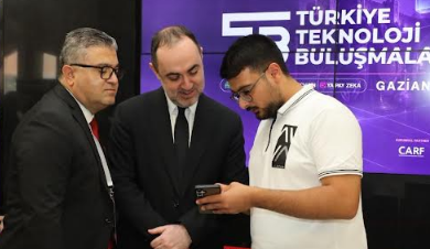 AKCAN: İHRACATÇILARIMIZI DİJİTAL DÖNÜŞÜMLE GELECEĞE HAZIRLIYORUZ